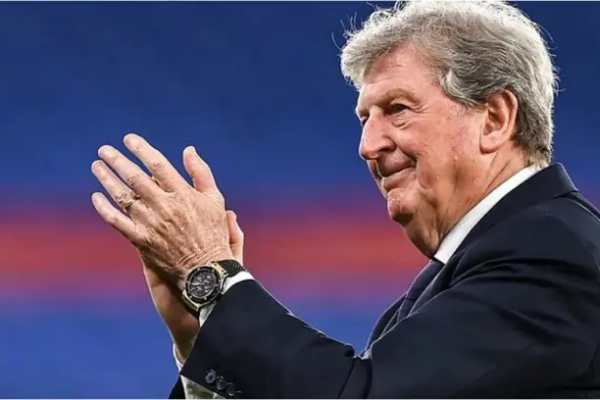 Roy Hodgson pa limite, rikthehet në pankinë në moshën 78-vjeçare