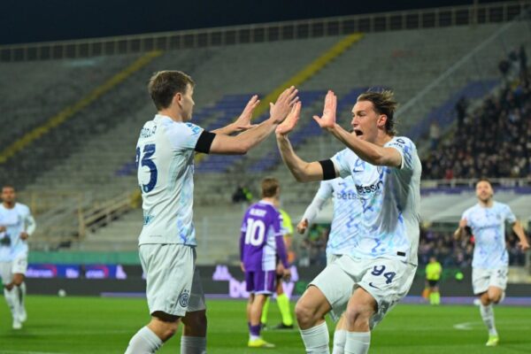 Një gol që në minutën e parë dhe dy të tjerë të anulluar, Inter e mbyll në avantazh pjesën e parë në Firence (video)