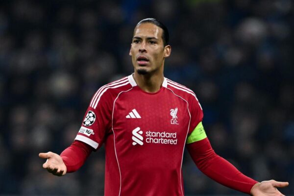Van Dijk “i bën gjyqin” Liverpool-it: Nëse luajmë kështu, mos presim rezultat më të mirë