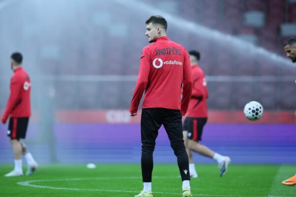 Shqipëria luan për Botërorin 2026! Ndeshja e play-off me Poloninë minutë pas minute (Direkt)