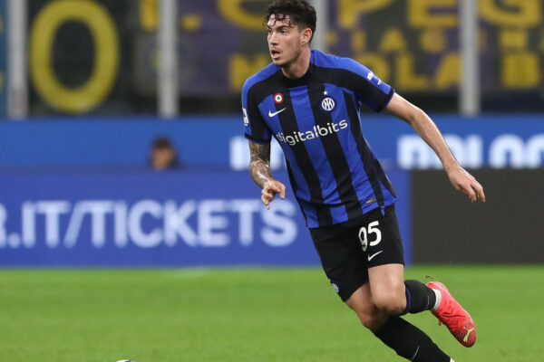 Bastoni gjithmonë e më shumë drejt largimit, Inter gjen pasuesin brenda Serie A. 3 alternativa për zikaltrit