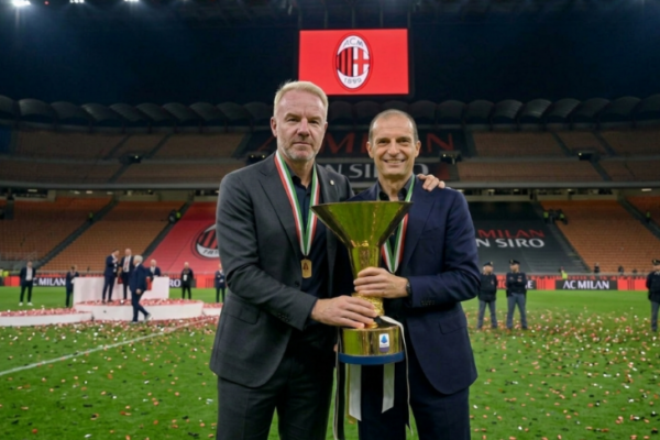 Allegri synon Scudetton, Tare nis bisedimet me bomberin 70 milionësh