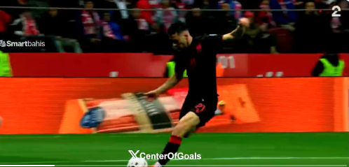 GOOOOOOOOOOOOL – Shqipëria po fiton, Hoxha e bën namin midis Polonisë – mbyllet pjesa e parë në të mirë të kombëtares “Kuq e Zi”