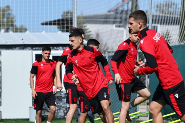 Për herë të parë me Shpresat, Arifi dhe Myrta: Privilegj të luajmë për Shqipërinë