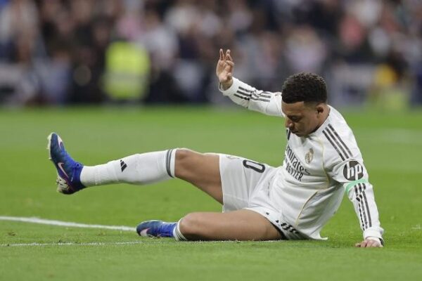 Gafa e Realit me Mbappe! Rezonancë në gjurin e gabuar, mjeku pushohet nga puna