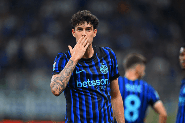 Bastoni i përzgjedhuri! Barcelona hidhet në sulm për mbrojtësin e Interit, shifrat e lëvizjes