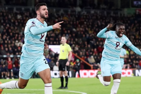 Trajneri i Burnley “çliron” Sylvinhon, Parker tregon gjendjen e Armando Brojës