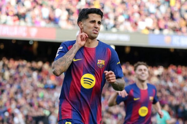 Joao Cancelo nuk dëshiron të rikthehet tek Al-Hilal, gati të bëjë sakrificën e madhe vetëm të qëndrojë te Barcelona
