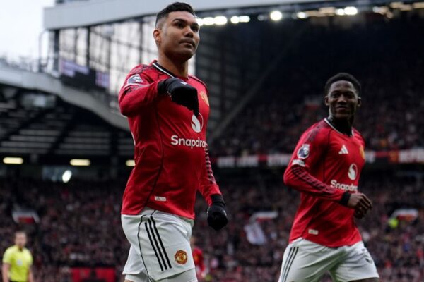 Yoro: Të gjithë në skuadër duan që Casemiro të qëndrojë edhe tifozët e treguan në stadium