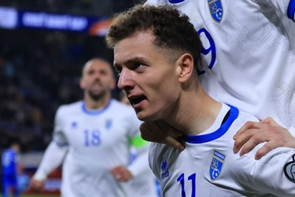 “Besoj kemi me e kallë stadiumin”, Fisnik Asllani i paralajmëron Turqinë para përballjes në “Fadil Vokrri”