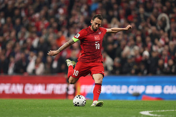 Dëmtimi i Hakan Calhanoglu, shqetësim për Turqinë para finales së ‘play-off’-it kundër Kosovës