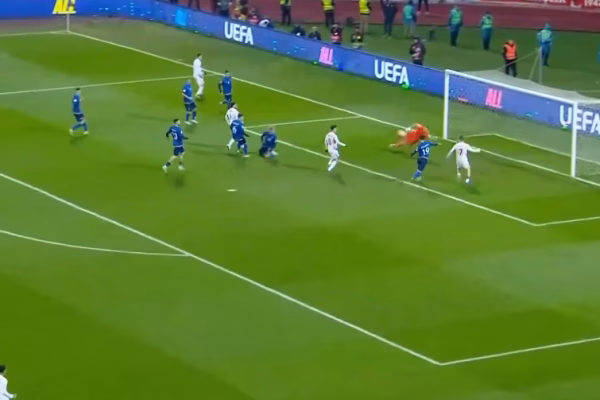 Turqia kalon në epërsi