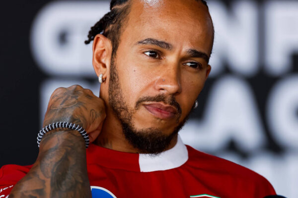 20 vite në pistë për Lewis Hamilton, mesazhi i pilotit kampion: Jam ende i uritur!