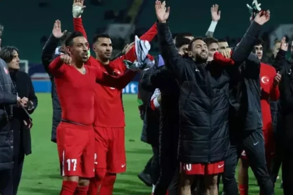 Ylli turk: Ata menduan se mund ta rrëzojnë kombin tonë, por fishekzjarrët vetëm na motivuan