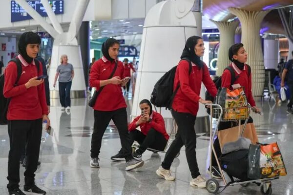 Futbollistet e Iranit ndryshojnë mendje, vetëm dy mbajnë azilin e ofruar nga Australia