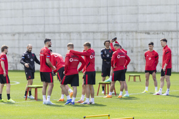 Faza Play Off e Kupës së Botës / Kombëtarja zhvillon stërvitjen e dytë në “Shtëpinë e Futbollit”, nesër udhëton drejt Polonisë