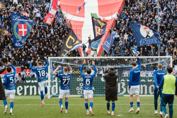 Como “ëndërron” pjesëmarrjen në Champions, stadiumi “Sinigaglia” nuk plotëson kushtet e UEFA-s