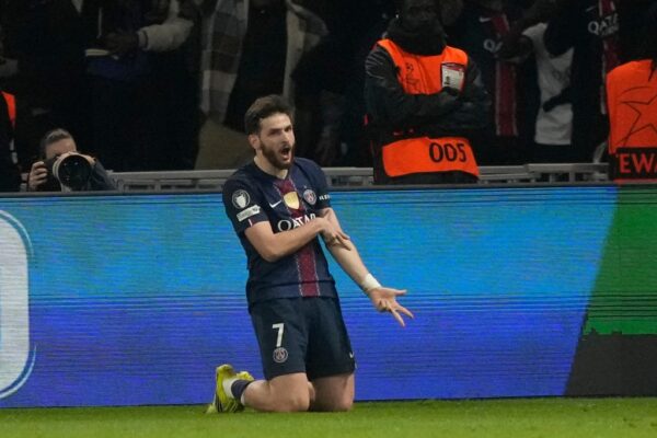 E bujshme! Arsenal synon një marrëveshje surprizë me yllin e PSG, francezët bëjnë bllokadë