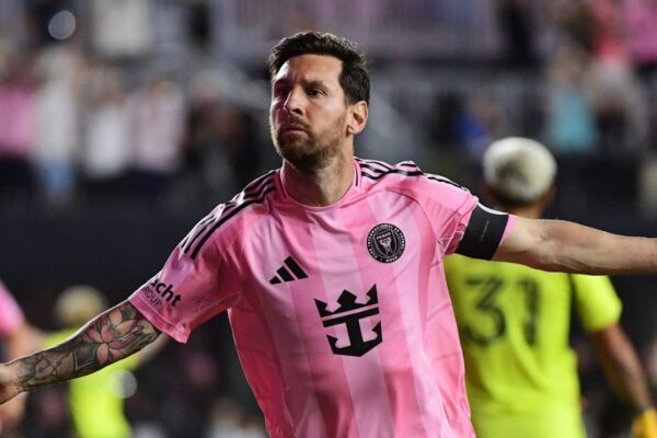 Lionel Messi shënoi golin e 900-të në karrierën e tij