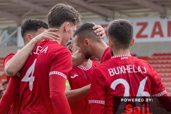 Partizani fiton 3-0 miqësoren me Laçin, trajneri Kërnaja mban ekipin në tonus