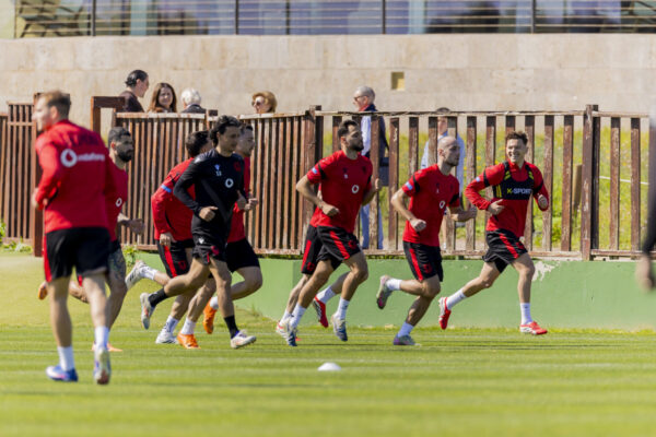 Miqësorja/ Kombëtarja zhvillon seancën e parë stërvitore në Valencia