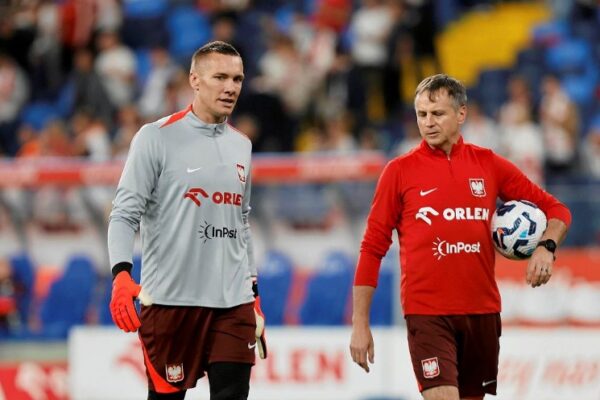 Polonia ka një problem në portë, Urban me dhimbje koke për zëvendësuesin e Skorupski-t