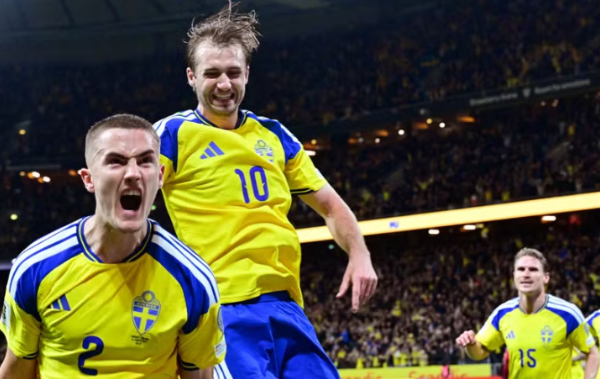 Suedia “hakmerret” për Shqipërinë, mposht Poloninë dhe kualifikohet në Botëror