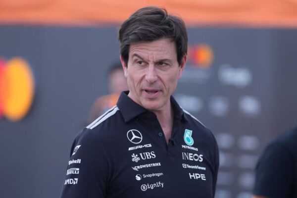 Toto Wolff mbron Formula 1: Për 90% të tifozëve garat tani janë më emocionuese!