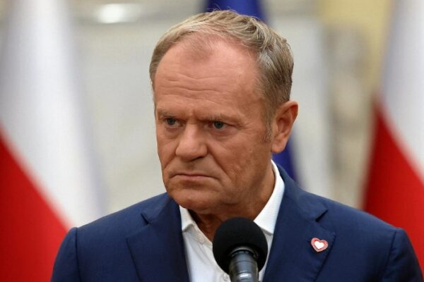 Shqipëria “tremb” Tusk, kryeministri polak përpara ndeshjes: Zemra ime është plot frikë!