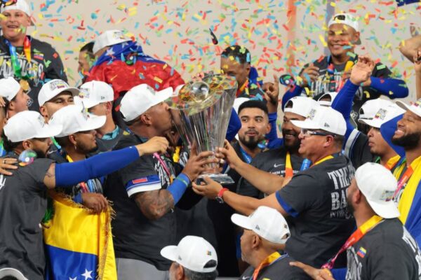 Venezuela shpallet kampione bote në baseball, mund SHBA-të 3-2 në finalen e Miami-t