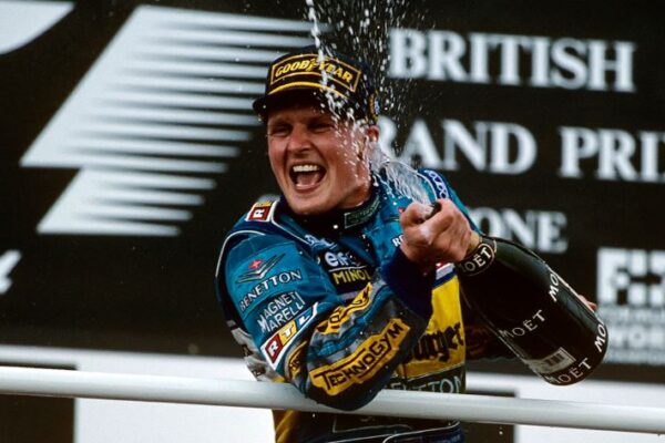 Johnny Herbert, kundër ndryshimit të Formula 1: Tani mund të drejtojë edhe gjyshja ime!