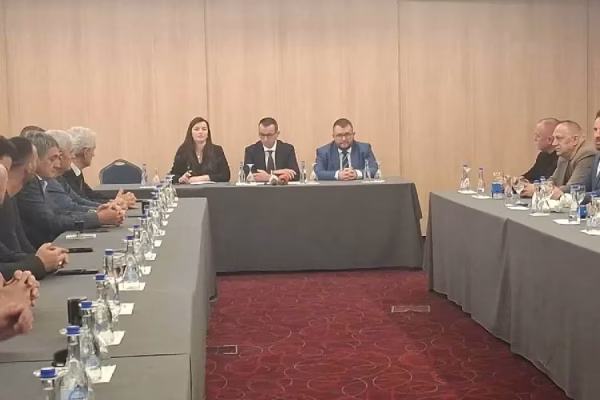 Ministria e Sportit dhe federatat nënshkruajnë memorandum bashkëpunimi në vlerë prej 6.5 milionë euro