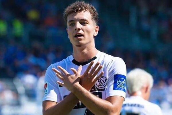 Legjenda gjermane: Asllani do të ishte zëvendësimi ideal për repartin ofensiv të Dortmundit