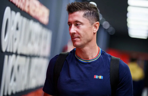 ​Lewandowski nuk i pranon kushtet e reja të Barçës dhe largohet nga “Camp Nou”