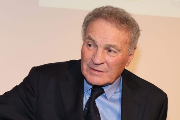 “Nuk kuptoj kritikat ndaj Allegrit, verën e kaluar s’u përforcua me Van Basten dhe Gullit”