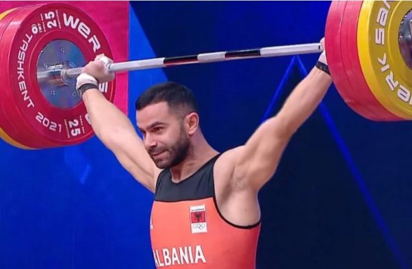 Europiani i Peshëngritjes/ Briken Calja shkëlqen në Gjeorgji, kampion Europe në shtytje dhe nën-kampion në dygarësh