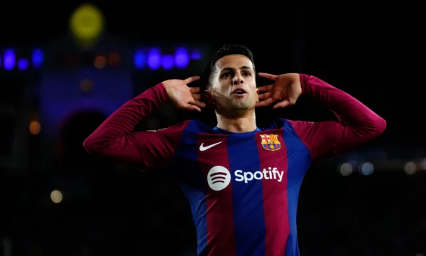 A do të qëndrojë Cancelo te Barça? Zbulohet vendimi i lojtarit dhe i klubit