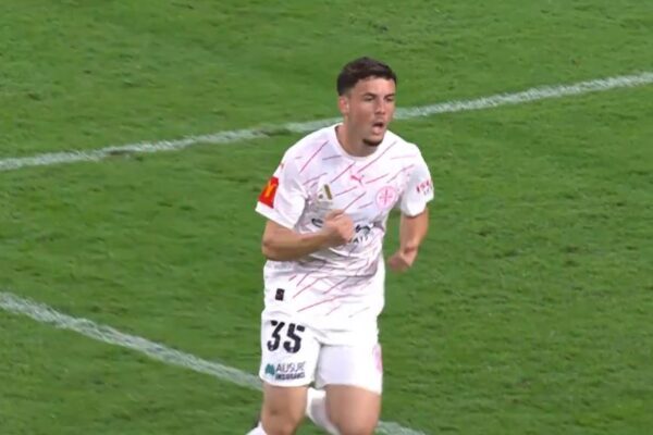 Dyshja shqiptare lën gjurmë në Australi, Rashani asiston, 18-vjeçari Mehmeti shënon