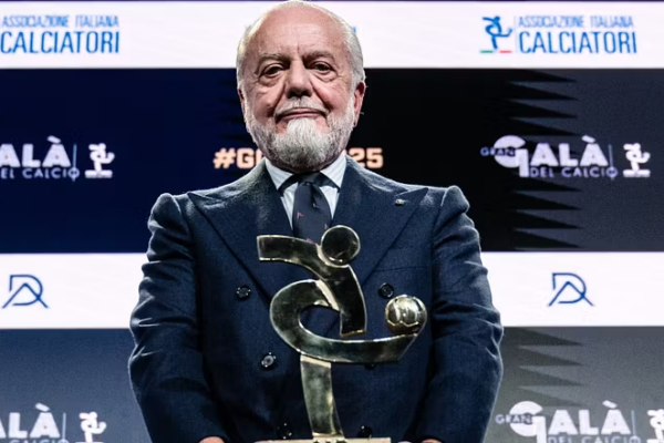 De Laurentiis karikon skuadrën dhe u jep një mesazh tifozëve të Napoli para ndeshjes me Milan