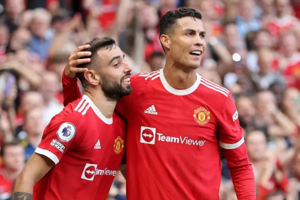 Bruno Fernandes barazon Ronaldon dhe i afrohet rekordit historik te Manchester United