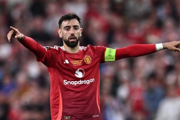 Fernandes vlerëson punën e Michael Carrick: Nuk e kishim imagjinuar kurrë të ishim të tretët