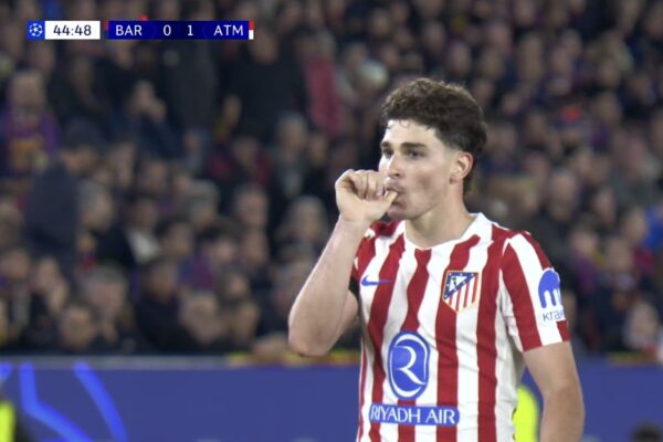 45′ e para: Cubarsi “tradhton” Barcelonën, Alvarez “thyen” zemrat e katalanasve. Në Paris, vendos goli i Desire Doue