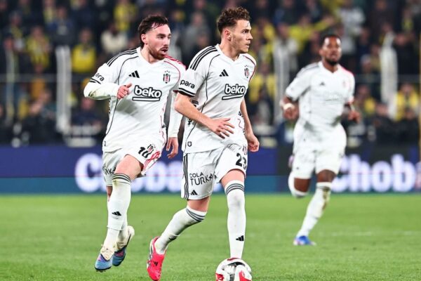 Asllani e bën sefte te Besiktas, por goli i elbasanasit nuk i jep asnjë pikë ekipit të tij (video)