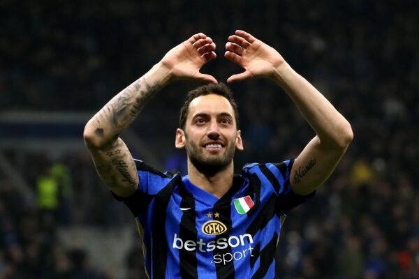 Agjenti i Calhanoglu sqaron situatën: Është i lumtur tek Interi, asnjë tratativë me Galatasarajin