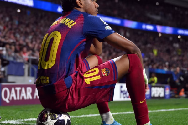 Barcelona fiton dhe eliminohet nga Championsi