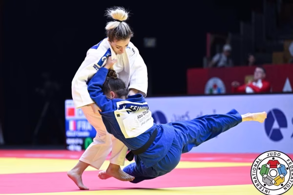 Distria Krasniqi starton pa probleme në Evropianin e xhudos, kalon çeken me Wazzari