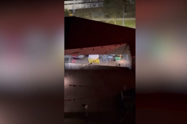 Publikohen pamje nga djegia e zhveshtoreve të stadiumit të Baselit