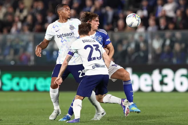 Interi, fitore me përmbysje në fushën e Comos-s, +9 ndaj Napolit