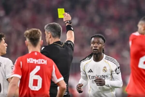 Polemika dhe sherr për kartonin e Camavinga, Arbeloa: E padrejtë, e pashpjegueshme!