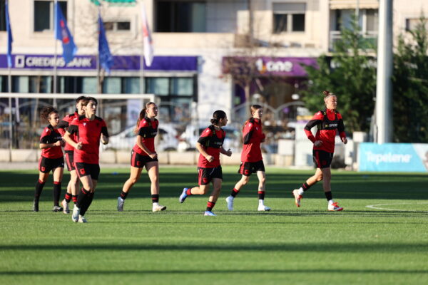 Botërori 2027 për vajza/ Kombëtarja vijon përgatitjet, nesër udhëton drejt Uellsit për sfidën e parë të muajit